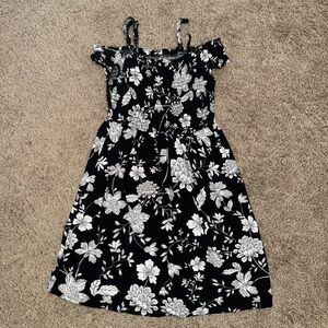 Floral Black and White Kids Dress Size 6X